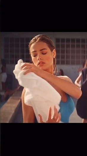 Denise Richards in Wild Things (1998)