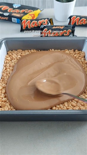 12M views · 43K reactions | Mars bar rice krispies treats #nobakedessert #simplerecipe #foodies #easyrecipes | barbhomekitchen | Facebook