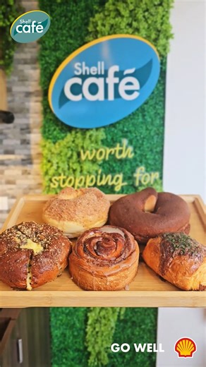 Our menu of freshly baked pastries daily at Shell Café just got a whole lot sweeter 🥐✨Meet our newest treats: 🍫 Chocolate Bagel 🫐 Cream Cheese Blueberry Bagel 🧄 Korean Garlic Bagel 🌭 Mini Sausage Rolls 🍥 Cinnamon Rolls Perfectly paired with your favorite coffee or tea! ☕🤍 📍 Visit us at TAIB Beribi Retail Station #ShellCafe #WorthStoppingFor #Brunei #CozyCafe #Foodie #CafeTreats #BruneiFoodies | BSM