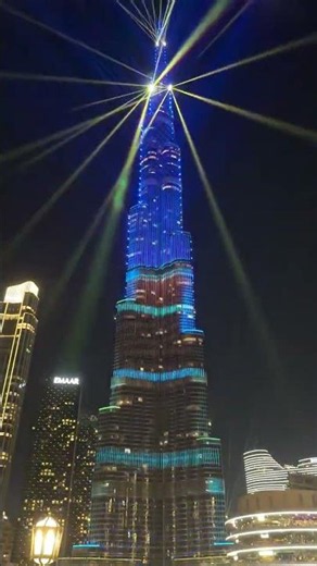 📍The shining lazer light show on burjkhalifa 🇦🇪_ Dubai _ uae 🇦🇪🦅United arab Emirates ✨🇦🇪✅_._ ❌Don_t