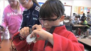 6th graders learn to build a Spider robot