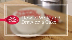 How to Write and Draw on a Cake