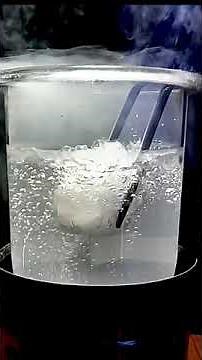 What Happens If You Put Dry Ice in Liquid Nitrogen? 🥶🧊