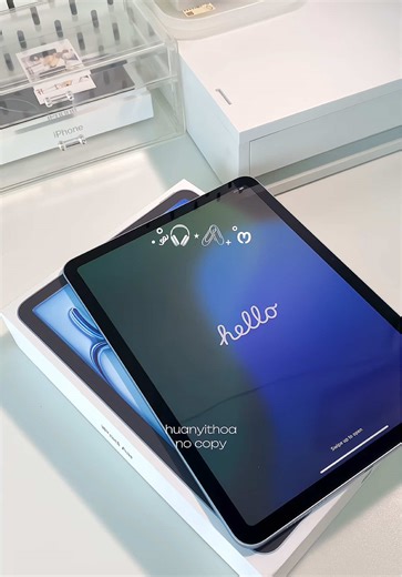 Unboxing iPad Air 6: Discover What's Inside!