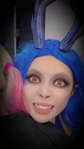 Vampire bite a girl#vampire #kidsvideos #children #moments