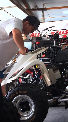 Making progress on the LTZ400 build. Motor is torn down. Almost done prepping/ painting stuff excited to start putting this thing together! Building the dream trail home one piece at a time. | ZPRBuilds | Facebook