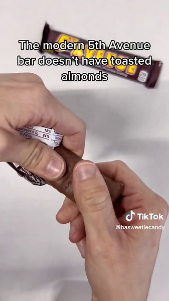 5th Avenue vs Butterfinger: Crunchy Peanut Butter Bars Comparison