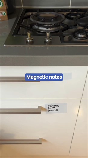 Removable drawer & cupboard labels using Magnetic Notes. #kitchenorganising #homeorganisation