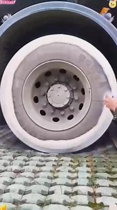 "Je pensais que mon siège était perdu... Mousse Pro Net a tout changé en 2 minutes !" - Karim, client satisfait. Découvrez le nettoyant mousse qui révolutionne l'entretien : 🚗 Nettoie TOUT dans votre voiture : sièges, moquette, planche de bord, portières. 🏠 ET dans votre maison : canapé, cuir, meubles d'enfants. 💪 Pouvoir dégraissant ultra-puissant même sur les taches anciennes. 🧼 Facile & Rapide : Pas de rinçage, séchage rapide. Offre spéciale Afrique : Profitez de la livraison rapide et du