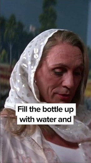 Bernadette's trick - The Adventures of Priscilla, Queen of the Desert (1994)