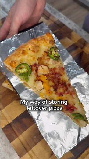 My way of storing leftover pizza | simple and effective #shorts #kitchentip #foodstorage #homecook