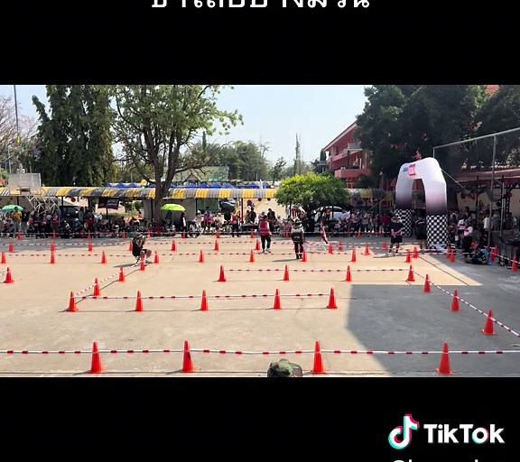 ขาไถอย่างม่วน