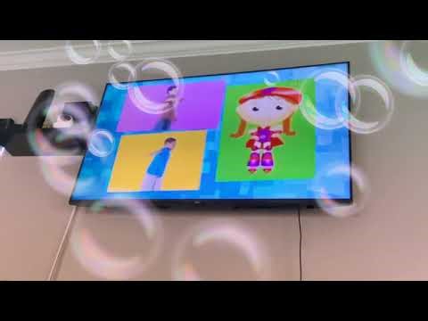 Coach hooper scuba divers bubbles 