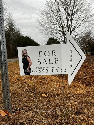 Live Now at $475,000 – Welcome to 17230 Library Blvd in Ruther Glen! 🏡 This spacious, well-maintained home offers room for everyone with 5 bedrooms, 3.5 baths, and a fully finished basement—perfect for guests, recreation, or multigenerational living. The main level features an open, light-filled layout with a comfortable living area and an eat-in kitchen ideal for both everyday life and entertaining. Upstairs, you’ll find generously sized bedrooms, including a private primary suite with a walk-