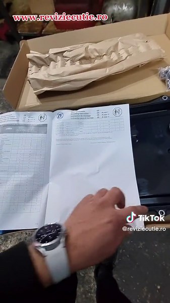 Revizie cutie Bmw 8HP Pachetul include 11 litri Ulei ZF, baie ZF si manopera cu aparat ATF iar tariful este 2149 ron. #reviziecutie #robotautoservice #8hp #zfgearbox #bmw #f10