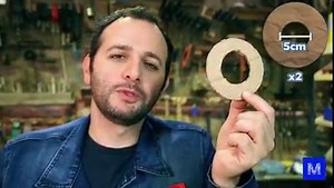 Aprenda a fazer o cofre tubular que você só consegue abrir com a combinação de 4 letras! Serão necessários apenas papelão, dois tubos de PVC e umas tranqueiras que você vai ter em casa. Dá um play no vídeo e acompanhe o passo a passo! #ManualdoMundo #ManualMaker | Manual do Mundo