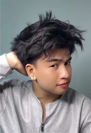 Best Hairstyling Tips with Hair Powder and Wax