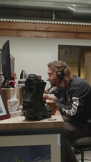 Y’all are always asking for free stuff, so here you go - sign up for our loyalty program (Burton First Chair) and get: 1️⃣ Product Testing Opportunities 2️⃣ Early access to discounts 3️⃣ FREE gifts in your birthday 4️⃣ FREE shipping in all orders Head to Burton.com to lean more. #Burton #snowboardtiktok #burtonsnowboards