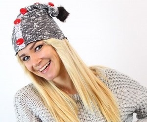 Diy Christmas Gift! Diy No Sew Beanie! Easy, Cheap, Cute!