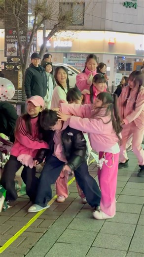 수빈아 오빠머리 안돼!!‼️ #춤추는곰돌 #춤추는곰돌의랜덤댄스 #afstarz #랜덤댄스 #kpop #music #댄스 #dance #shorts #shoulder #챌린지 #춤