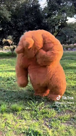 クマにシュールストレミングを入れたドッキリ企画