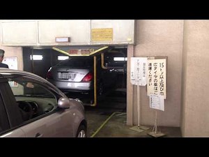 回転式 立体駐車場の内部