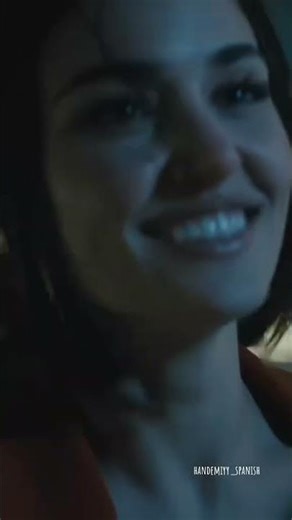 OMG! Hande Erçel's Unforgettable Dance of Love ❤️ #HandeErçel #BurakDeniz #shorts