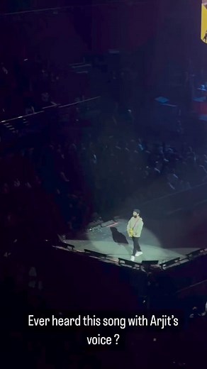 Ever heard this song with Arijit Singh 's voice? Arijit Singh Live in Sydney 2024 #arijitsingh #arijitsinghconcert #arijitsinghlive | We Are Arijitians:-