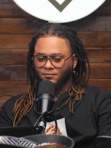 279K views · 8.6K reactions | #fblifestyle La ayuda que le dio David Ortiz en Boston | Abriendo Sports | Facebook