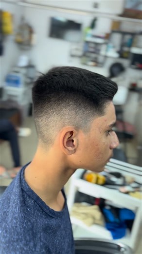 Savan Nai on Instagram: "#hair #salon #hairstylist #momaisalondeesa #trendingreels"