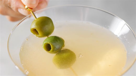 How to Make a Dirty Martini