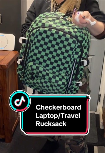 Fantastic large rucksack in checkerboard pattern, room for laptop, water bottles, documents, change of clothes. Very roomy rucksack great for a short city break, commuting with, or your everyday rucksack to carry all your essentials in. #checkerboard #rucksack #laptopbag #travelbag #tiktokshopmademebuyit