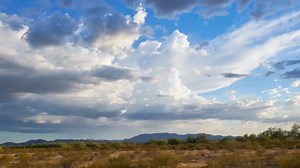 STUNNING! 😱😍 Look at this timelapse of a monsoon storm developing near Gila Bend Wednesday evening! ⛈⛈⛈ Thanks for sharing Will Ohlund! | ABC15 Arizona
