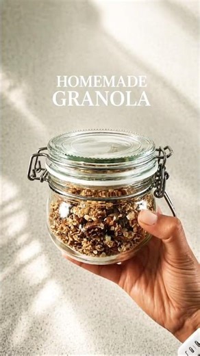 Easiest Granola Recipe you can make at home #easynutrition #oatsrecipe