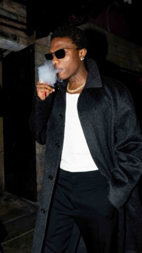 Geoffrey Amadi on Instagram: "When I say am an OG some think it's capping but the fact is been doing this for long no be today,bcz 2013 to 2016 when I was steadily kicking bars where was your favourite rappers then? Lol some haven't even dreamt of entering the boothe.. This is a cover of Wizkid ojuelegba I dropped in 2015/2016 even shot the video then but unfortunately it didn't drop bcz who shot my video said he couldn't find my memory card which was crazy after paying him more than enough mone