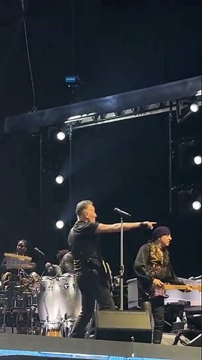 Bruce Springsteen - Dancing In The Dark - Paris May 13 2023