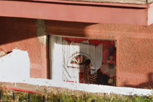 Knife-wielding Pennywise clown seen lurking in door in shock Google Maps find