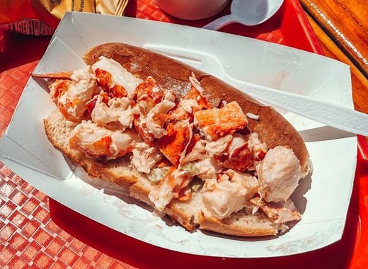 12 Best Lobster Rolls in New England, According to Chefs