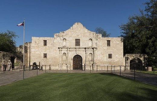 The History of the Alamo: From Mission to Historic Landmark