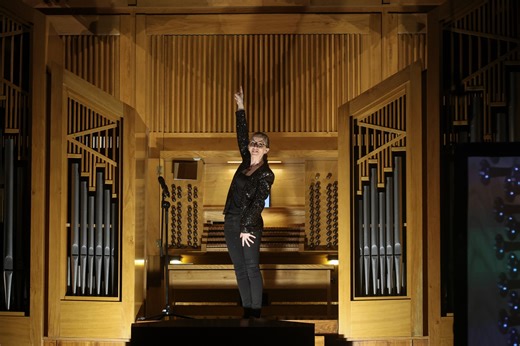 CNDM | El sábado tuvo lugar una de las citas más esperadas del ciclo #BachVermut del #CNDM. La fabulosa @annalapwoodorgan desplegó su talento y... | Instagram