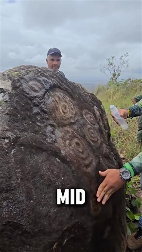 8,000-Year-Old Petroglyphs Discovered in Monagas, Venezuela #archeology #find