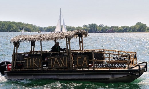 How to Build a Tiki Pontoon Boat With Natural Looks to Enjoy the Party