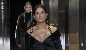 Plastic or visage: what happened to the face of Demi Moore at the Fendi show