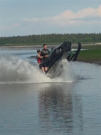 2 up water skip mtn max 700 triple #yamahatriple #greasytriple #wot #fyp #waterskipping