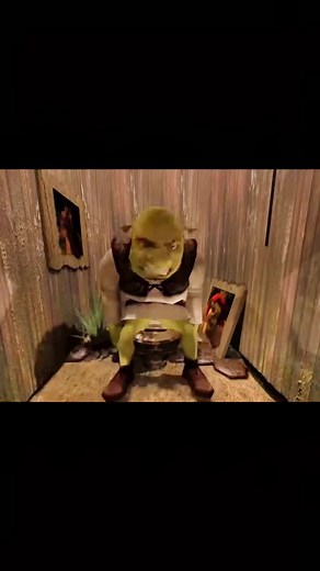 Shrek en el baño: Memes y Ediciones Graciosas