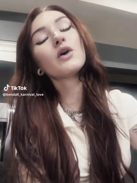 Kendall Karnival Edit: Disfruta de la Velocidad