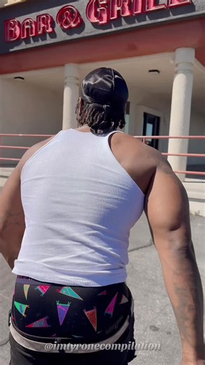 Not even this fake Sideshow Bob is safe from Tyrone 😭🚬👋🏿 #fypシ #imtyrone #meme #FYP #bobpatiño