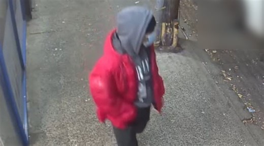 Suspect sought in targeted shooting in Far Rockaway that left man critically injured: NYPD – QNS