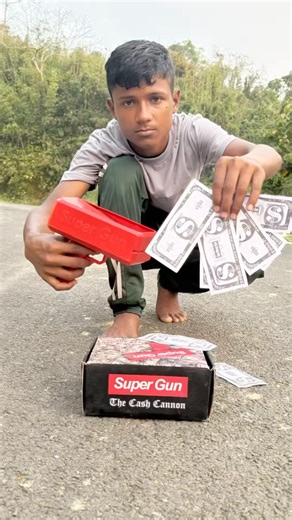 New money 💸 Money Gun Toy Unboxing & Fun Play | Cool Cash Blaster Toy Review 🔫