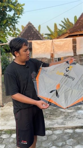 Me and Bocil Chasing a Broken Paper Kite #kite #paper #chasingabrokenkite #dramabocil